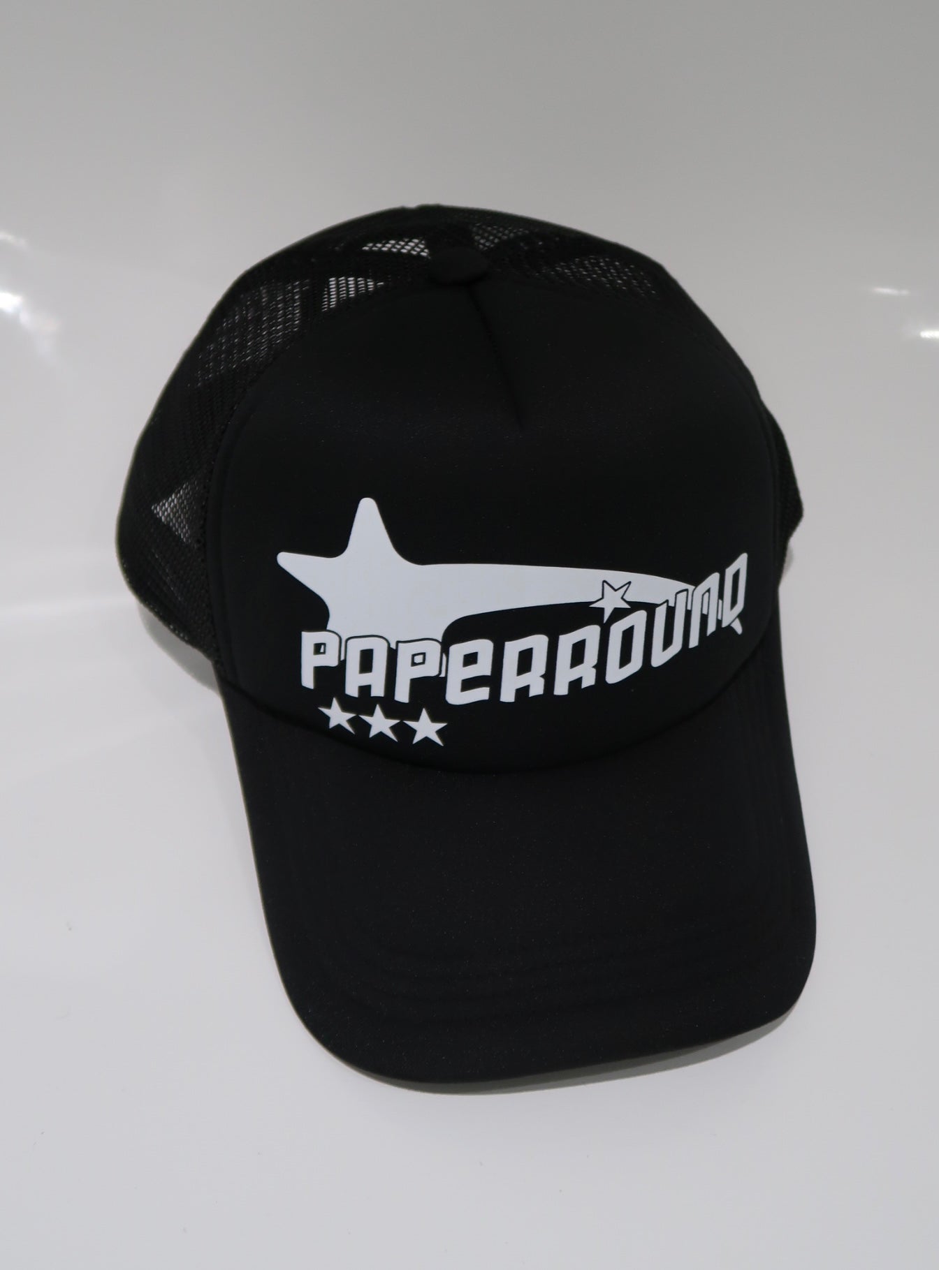 BLACK PRINTED TRUCKER HAT